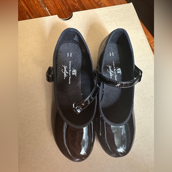 ABT Little Girl Tap Shoes - Picture 1 of 4